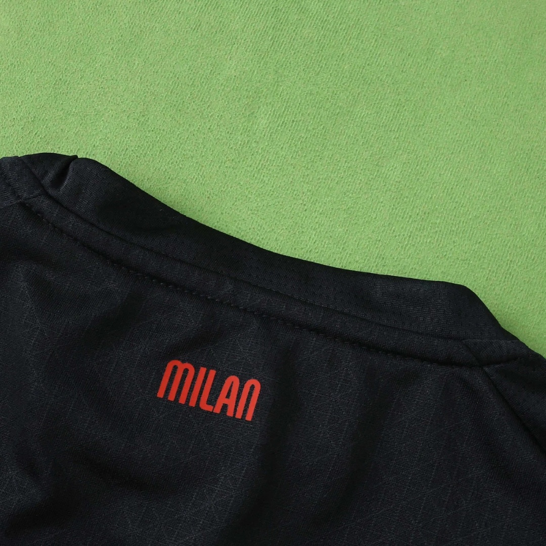 Maglia Calcio 2025/26 MILAN – Versione Player con Patch Serie A